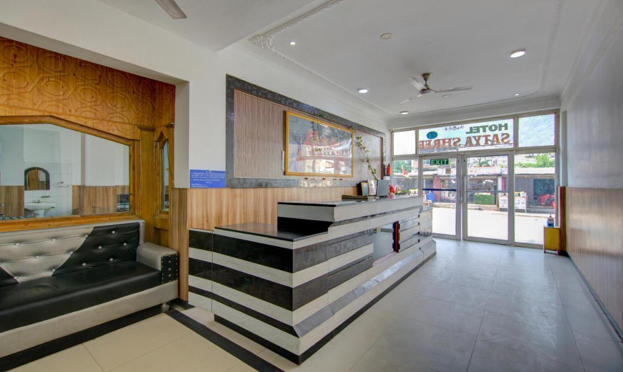 Itsy Hotels Satya Shree Катра Екстериор снимка